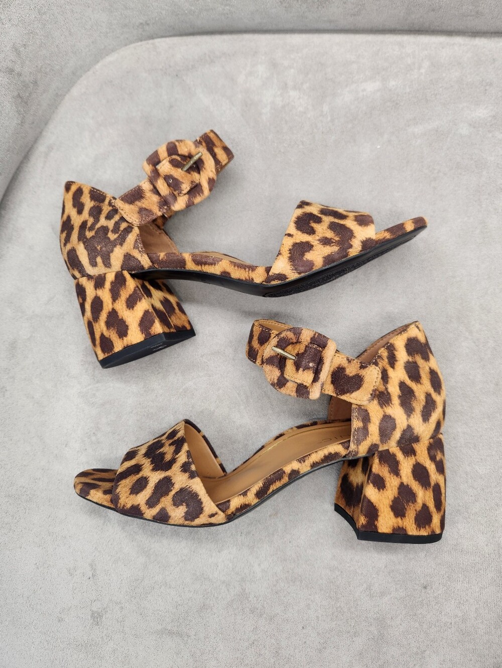 Vionic Sandals 6 Brown Leopard Print Leather Chardonnay Chunky Heel New $155